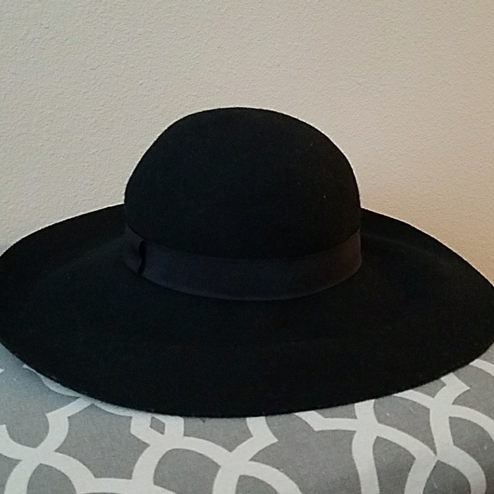 H&M Black Hat